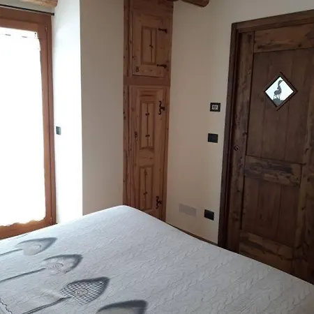 La Maison. La Roccia Dello Stambecco 바르도네키아